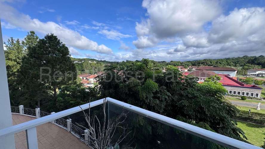 Apartamento en Venta en Albrook. PINE HILLS | 2 Parkings y Depósito