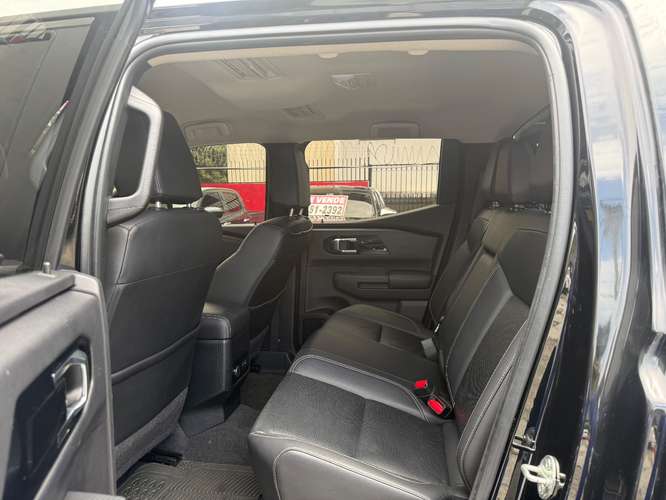 HERMOSA MITSUBISHI L200 SPORTERO FULL EXTRA 2025