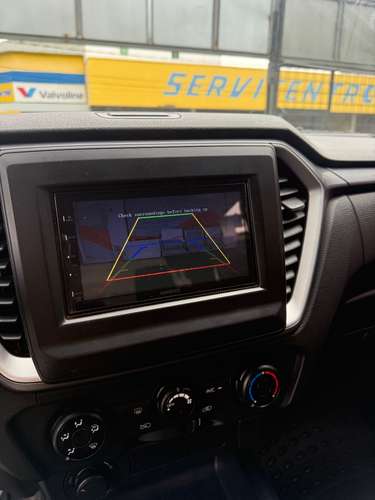 HERMOSA ISUZU DMAX AUTOMÁTICA SEMI FULL 2024