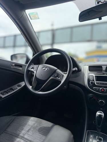 HERMOSA HYUNDAI ACCENT SEMI FULL 2016 - Imagen 8