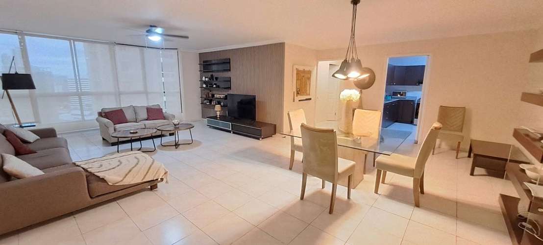 Alquiler Apartamento Amoblado en Obarrio, 180 m² 3 Rec + CBE, $1,750
