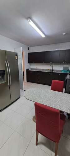 Alquiler Apartamento Amoblado en Obarrio, 180 m² 3 Rec + CBE, $1,750