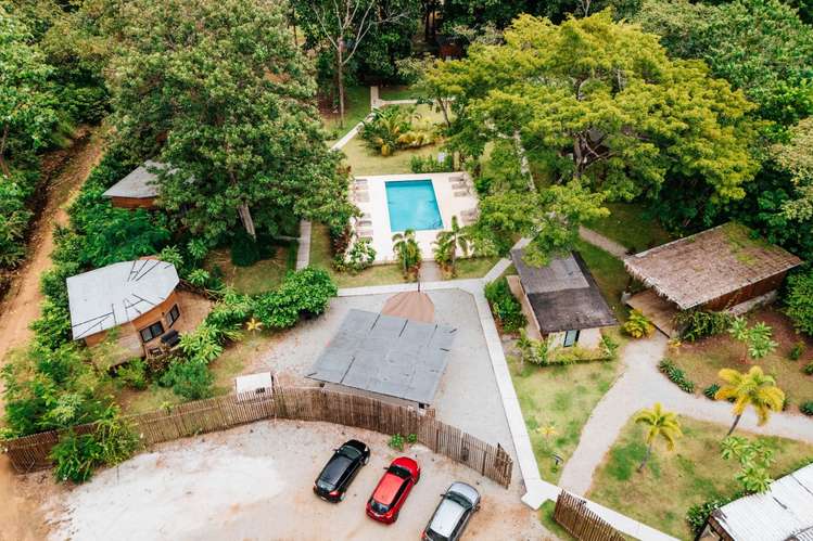 Resort Hotel Operativo en Venta en Playa Venao | 9,170 m² de Terreno - Imagen 2
