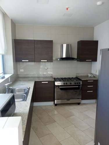 APARTAMENTO FRENTE AL MAR DE 3 HABITACIONES EN ALQUILER – P.H. GRAND TOWER, PUNTA PACIFICA - Imagen 6