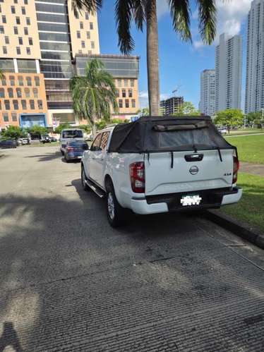 Nissan Frontier DC XE MT 2024 - Directamente con el dueño - Excelente estado - Mantenimientos de agencia - Imagen 8