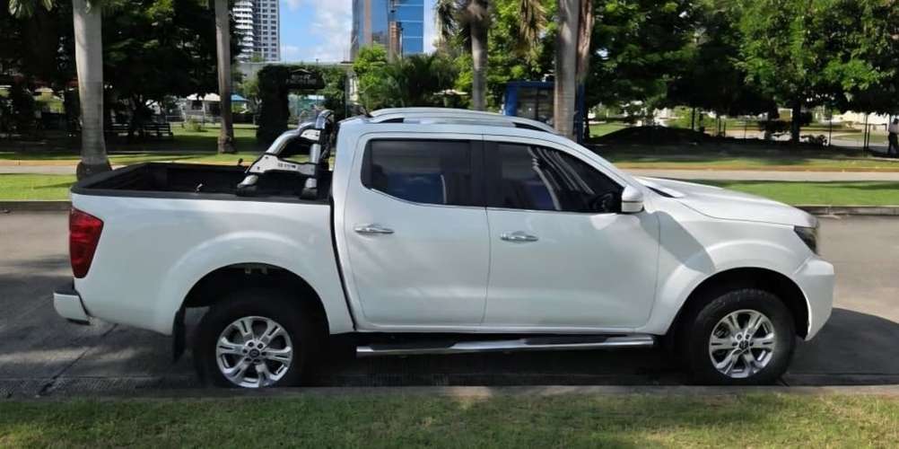 Nissan Frontier DC XE MT 2024 - Directamente con el dueño - Excelente estado - Mantenimientos de agencia - Imagen 3