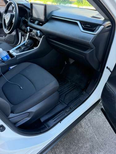 Se vende Toyota rav4 2025 - Imagen 9