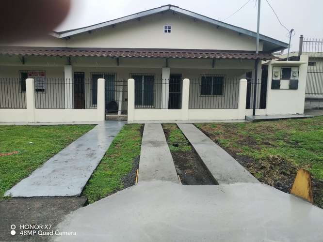Se alquila duplex Bugaba sin muebles cercado 250.00