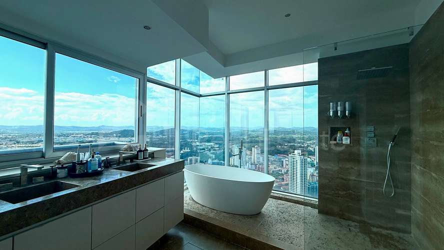 Alquiler de moderno apartamento en P.H. Yacht Club, Avenida Balboa. - Imagen 16