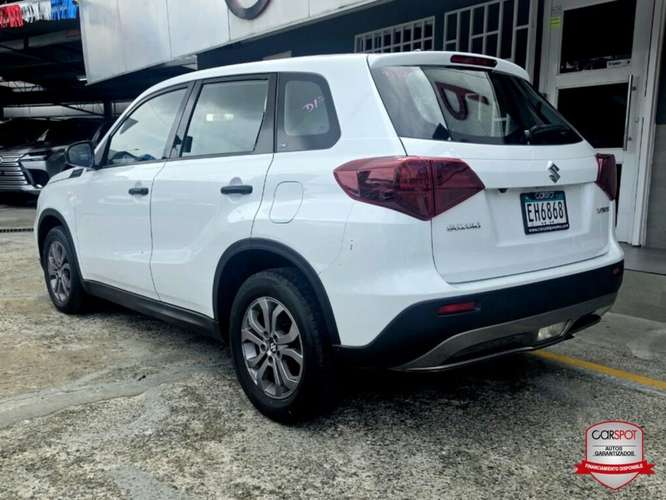 Suzuki Vitara 2023 Automática EH6868 - Imagen 6