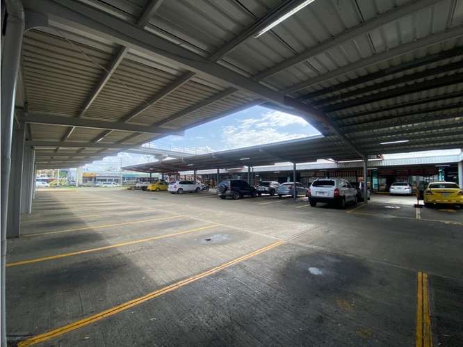 SE ALQUILA LOCAL COMERCIAL 360M EN CERRO VIENTO DOS NIVEL ESQUINA