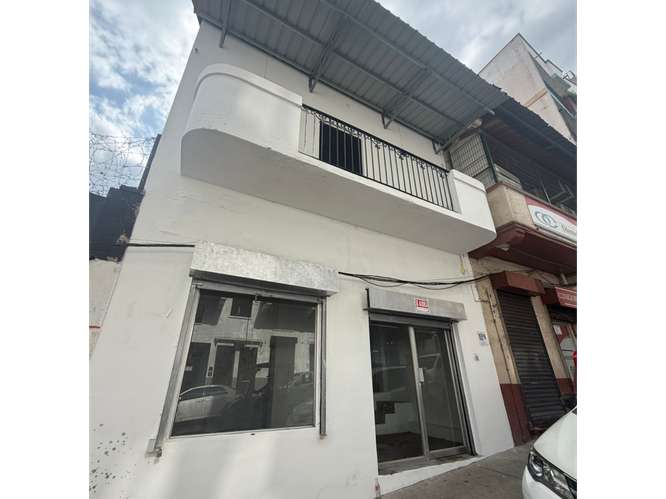 SE ALQUILA LOCAL COMERCIAL CASCO ANTIGUO 50M 2 NIVELES REMODELADO