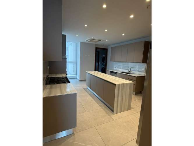 Espectacular Apartamento de 329 m² en The Towers LINEA Blanca - Imagen 10