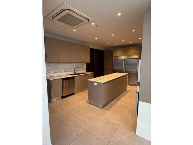 Espectacular Apartamento de 329 m² en The Towers LINEA Blanca - Imagen 3