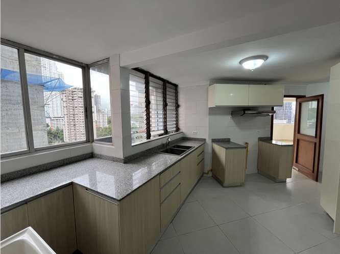Apartamento en Calle Uruguay, a pasos de Av. Balboa | $265,000 - Imagen 5