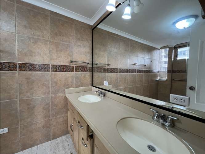 Apartamento en Calle Uruguay, a pasos de Av. Balboa | $265,000 - Imagen 12