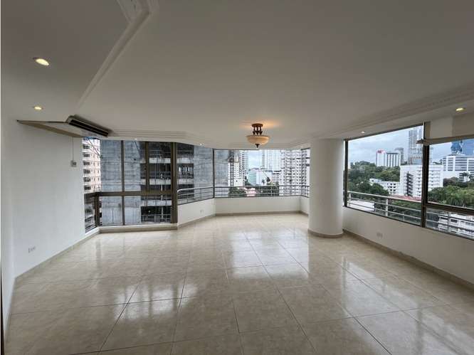 Apartamento en Calle Uruguay, a pasos de Av. Balboa | $265,000 - Imagen 2