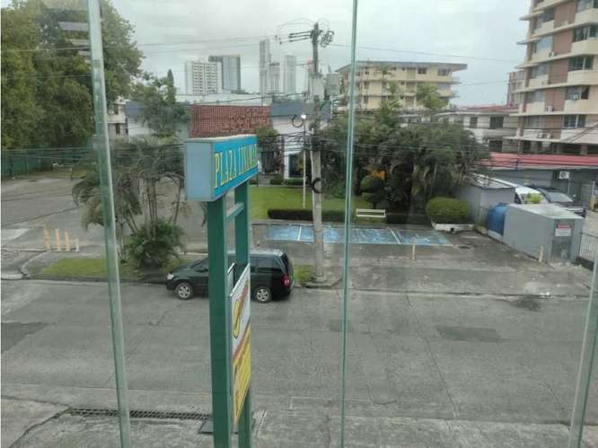 Alquiler de local de 104 mts en el Carmen