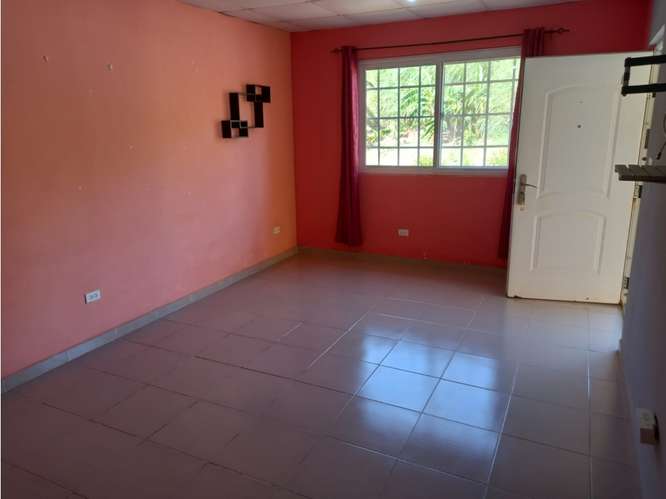 casa en venta / Praderas de san lorenzo (ke)