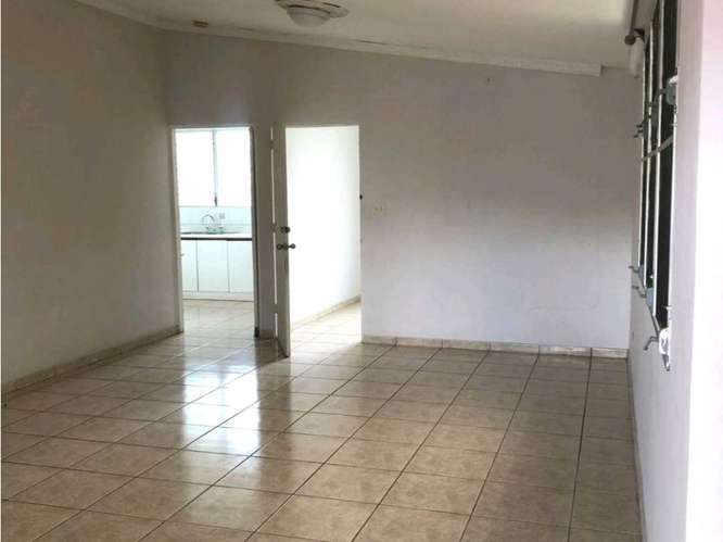 EN VENTA CASA BRISAS DEL GOLF