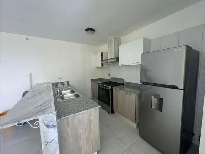 Alquiler de apartamento en  Ph Metropolitan Park, Carrasquilla