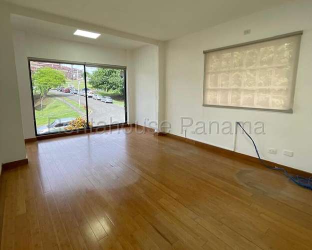 Alquiler de Casa Comercial en Clayton CCO