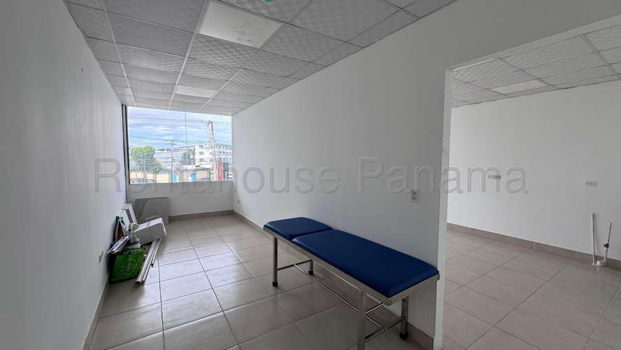 Alquiler de Local en Parque Lefevre Plaza Santa Fe CCO