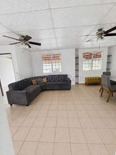 Venta de Casa con Línea blanca en Villa las Praderas Arraijan| 180.42 m², 26GP8901