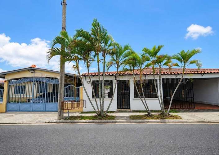 Venta de Casa con Línea blanca en Villa las Praderas Arraijan| 180.42 m², 26GP8901