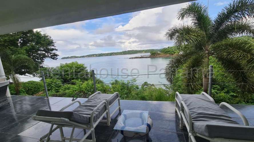 Venta de Casa Dúplex de Playa Amoblada Frente al Mar en Saboga Casa de Playa 1559.55 m², 27GP1928