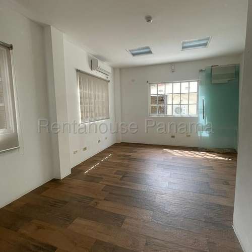 Alquiler de Casa Comercial en Clayton KF