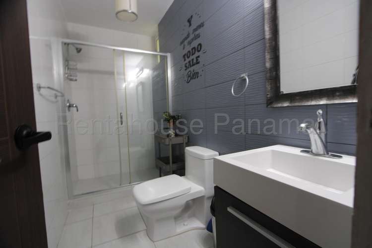 Apartamento en Alquiler en Via España 78 m² LR - Imagen 9