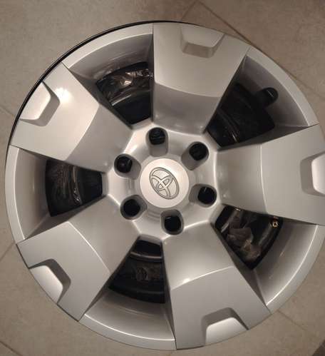 RINES Y COPAS NUEVAS N°17- TOYOTA HILUX