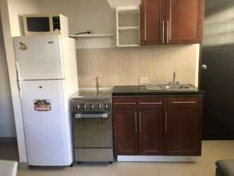 ALQUILO APARTAMENTO EN PLANTA BAJA CON TERRAZA Y JARDIN-INCLUYE SERVICIOS