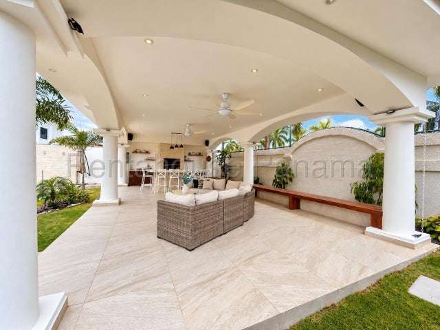 Alquiler de casa en Las Begonias, Costa del Este *  - Imagen 12