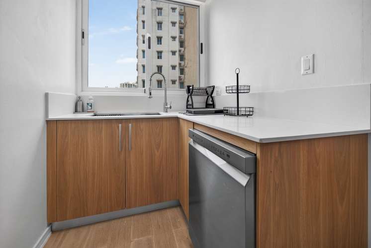 Incredible Remodeled Turnkey Apartment for Sale in El Cangrejo - Imagen 5