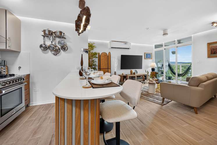 Incredible Remodeled Turnkey Apartment for Sale in El Cangrejo - Imagen 6