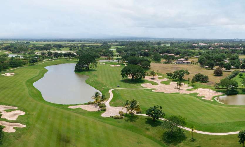 Lote de 2,030 m2 en Fairways, Buenaventura Golf & Beach Resort - Imagen 4