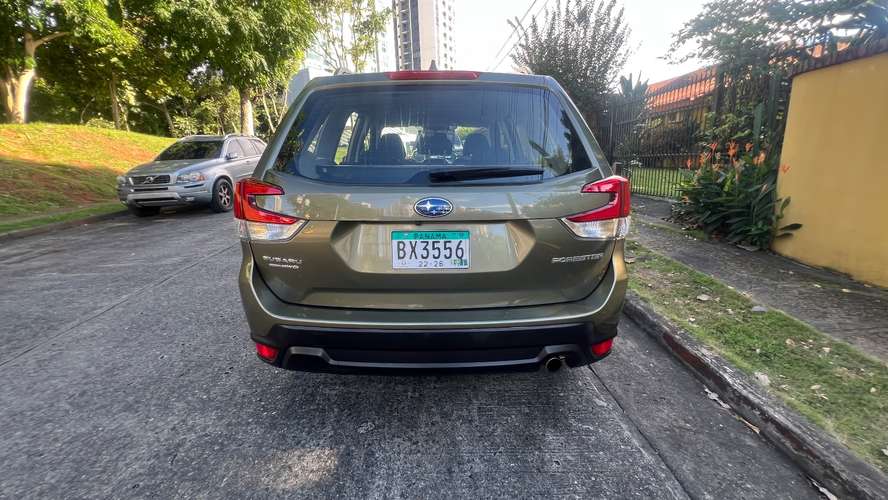 Vendo Subaru forester 2022 