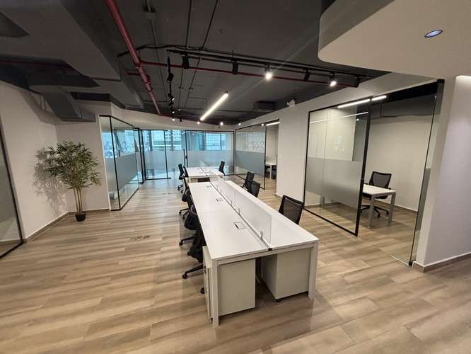 SE ALQUILA OFICINA AMOBLADA FINANCIAL PARK 