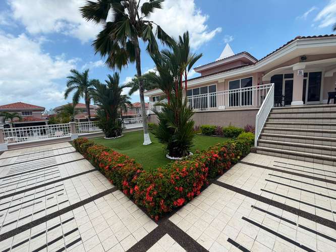 Casa en Venta en Altos del Country | 348 m² | 3 Recámaras | Terraza | Piscina | $475,000 - Imagen 11