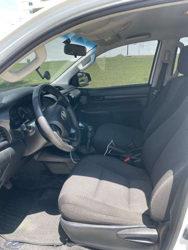 Vendo Toyota Hilux 2023 4x4 