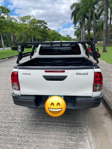 Vendo Toyota Hilux 2023 4x4 