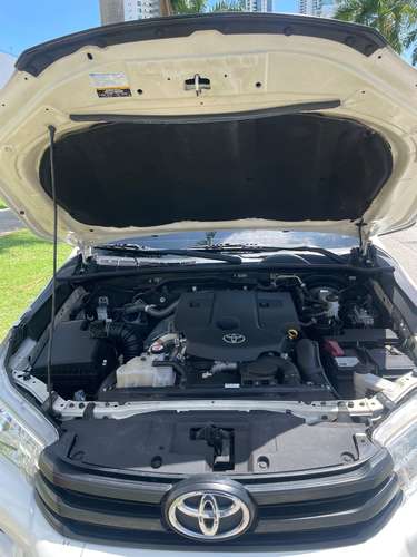 Vendo Toyota Hilux 2023 4x4 