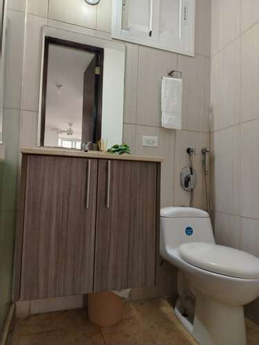 Apartamento amueblado de 2 dormitorios en alquiler, a 2 minutos del Metro - Imagen 5