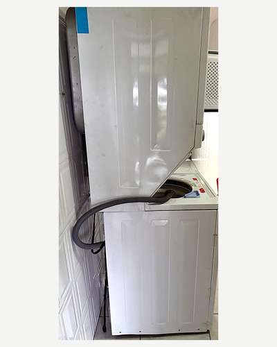 Centro de lavado Frigidaire a gas (lavadora + secadora) – $575