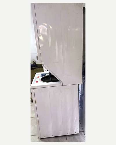 Centro de lavado Frigidaire a gas (lavadora + secadora) – $575