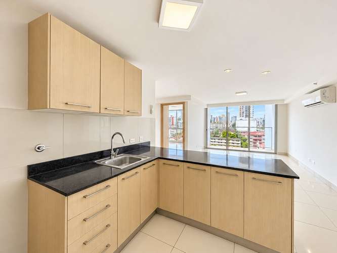 VENTA en PH Torres de Castilla, VIA ESPAÑA 84 M2 / 2 recámaras + den - Imagen 2