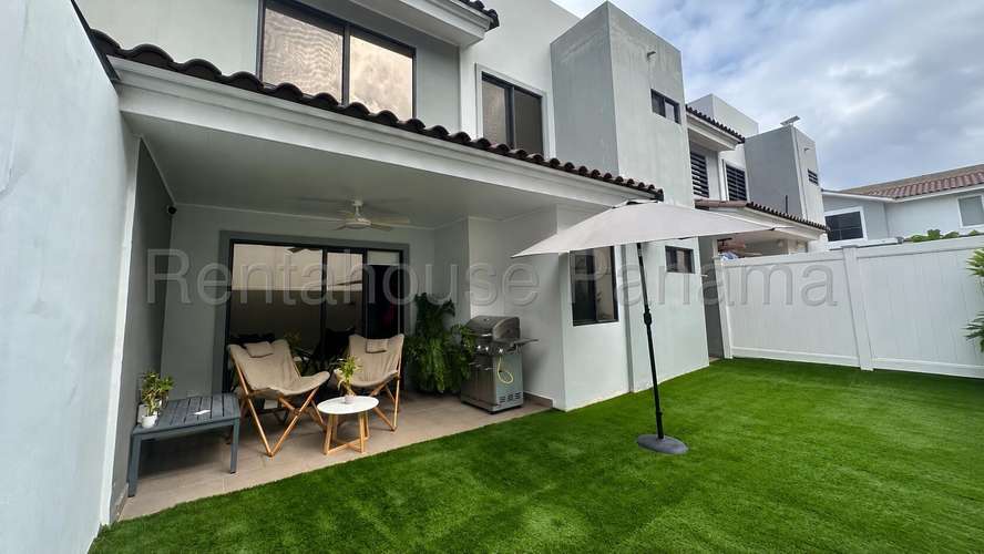 Alquiler de casa linea blanca en Ph Vallarta 27MVCH3312 - Imagen 1