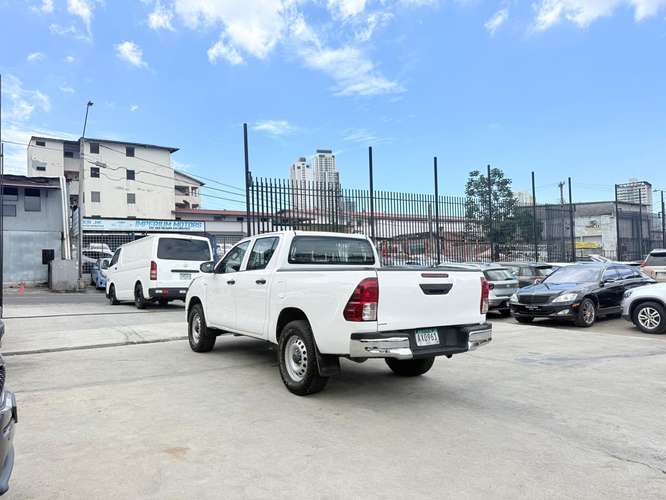 Toyota Hilux 2016